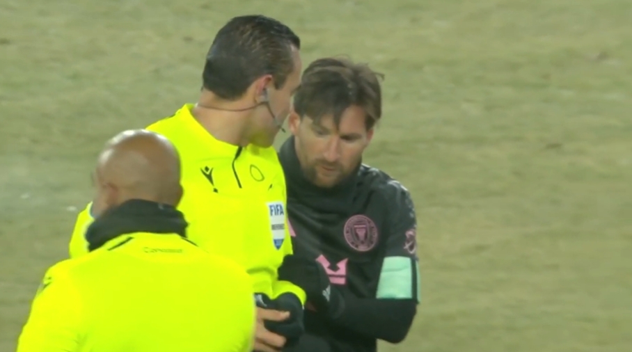  賽后向梅西要簽名！ESPN：墨西哥裁判被停哨半年，再犯無限期停哨