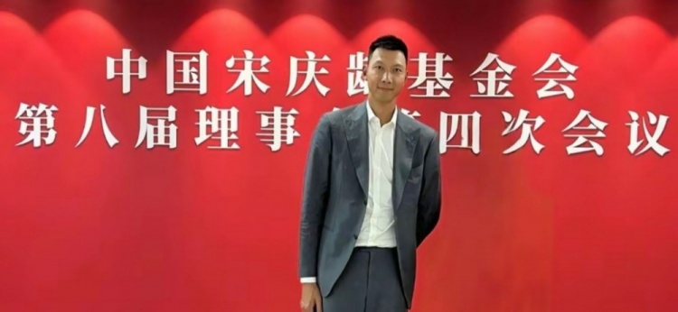  時隔5個月首次公開露面！大河報：易建聯(lián)關聯(lián)公司成被執(zhí)行人