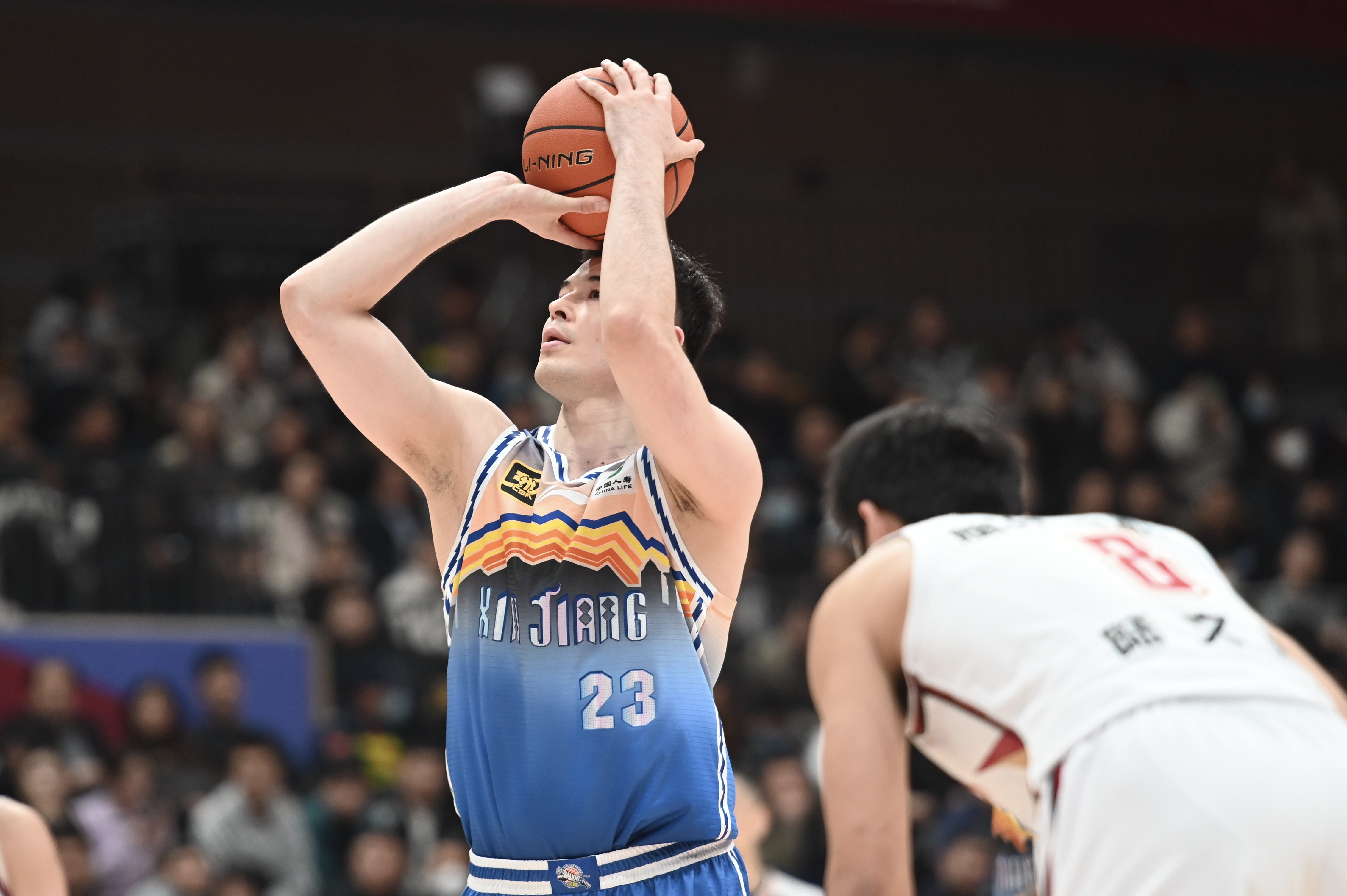  高效表現(xiàn)！阿不都沙拉木10中7拿下17分9板 其中4個前場板